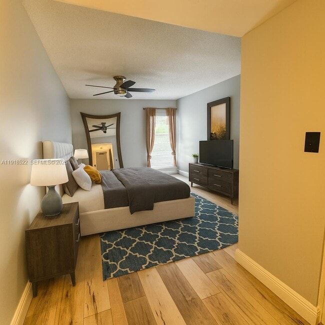 Foto del edificio - 12035 NE 2nd Ave