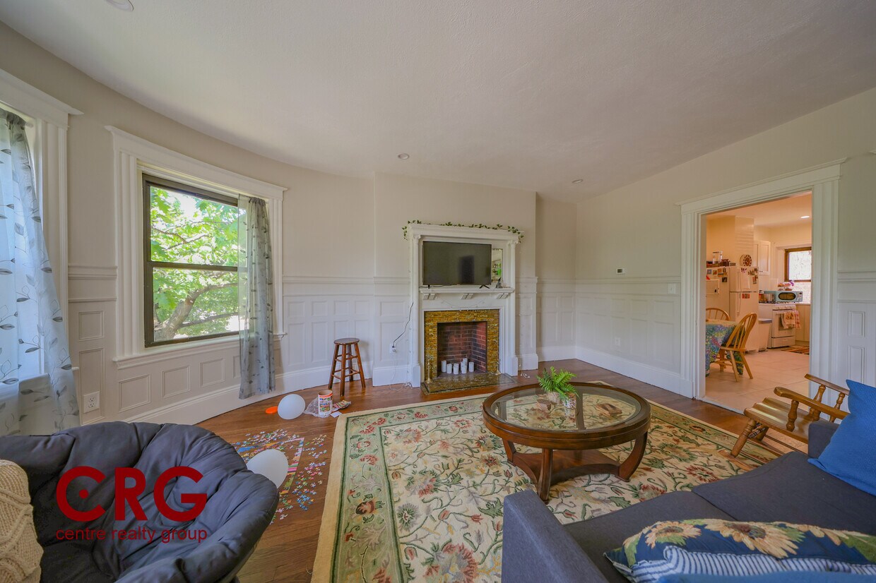 Foto principal - 1855 Beacon St