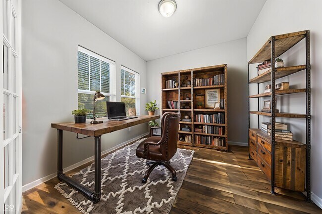 Foto del edificio - 12999 Pennington Rd