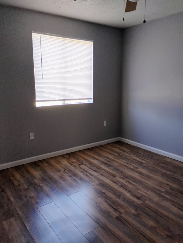 Foto del edificio - 1120 Sherron Ave