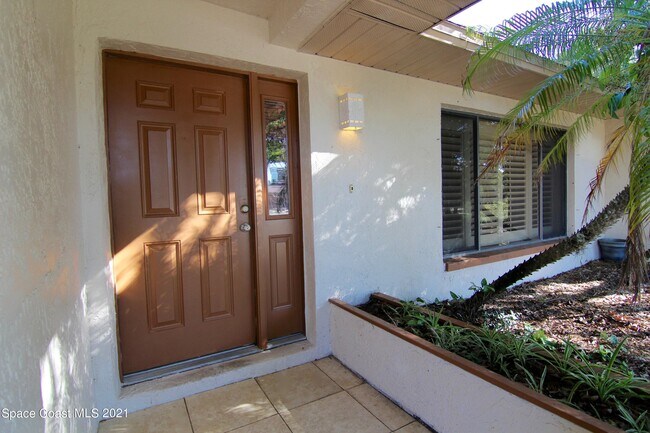 Building Photo - 2070 Mona Ct