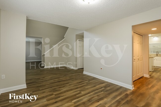 Foto del edificio - 3500 Hickory Landing Ct