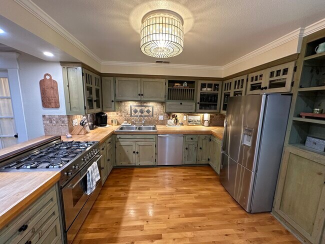 Building Photo - 4405 Catlin Cir