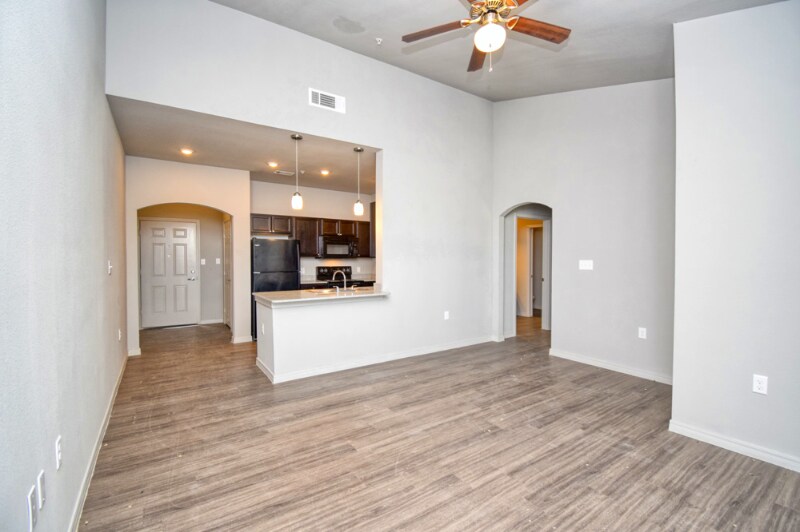 Primary Photo - 601 Pecan Ave