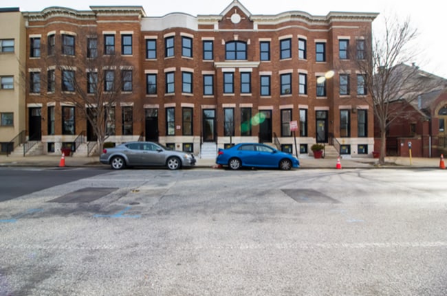 Building Photo - 2527 St Paul St
