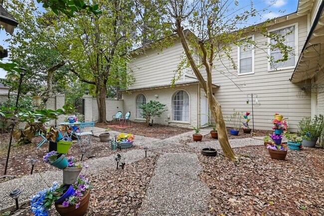 Foto del edificio - 14030 Cashel Forest Dr