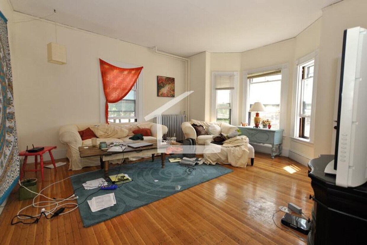 Primary Photo - 4 Bedroom