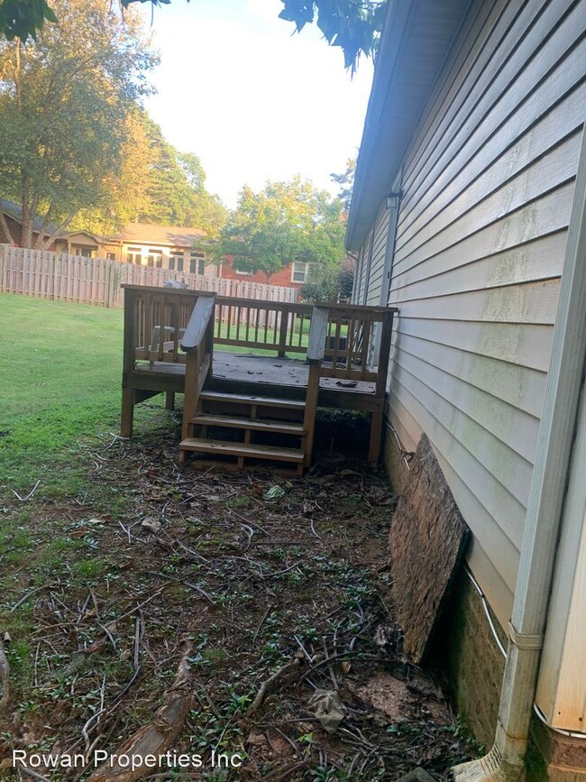 Building Photo - 3 br, 2 bath House - 704 Mooresville Road
