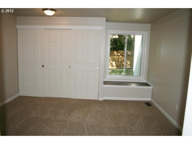Building Photo - 503 E Mountainview Ct