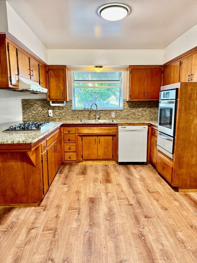 Building Photo - 4214 Zephyr Way