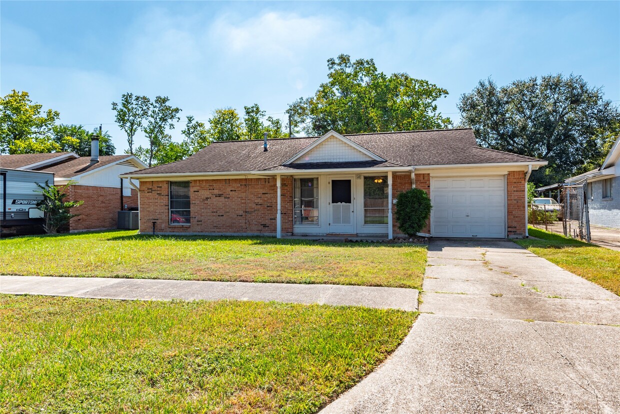 Primary Photo - 10914 Keese Dr