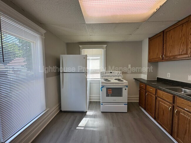 Foto del edificio - 43 McKinley Ave N