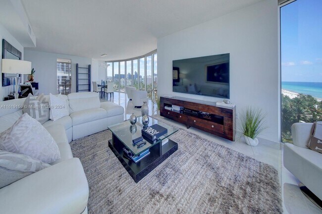 Foto del edificio - 17555 Collins Ave