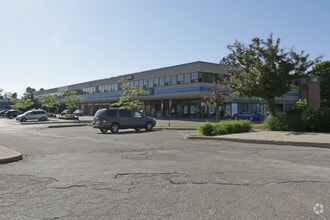 Building Photo - Lake Vista Flats