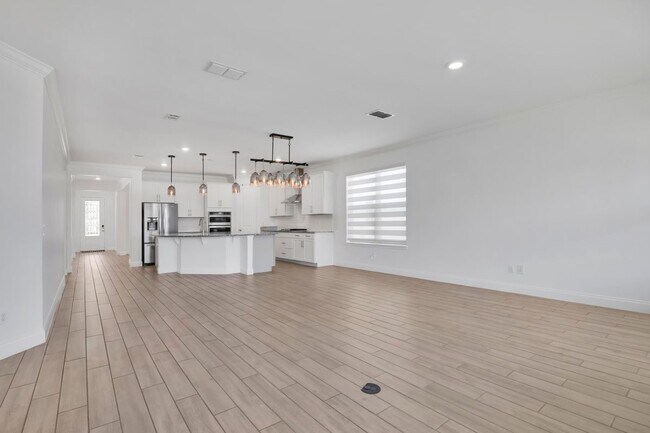 Foto del edificio - 8318 Vivaro Isle Way