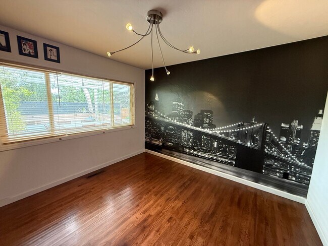 Foto del edificio - Stunning 4 Bed / 3 Bath Pacific Beach Home...