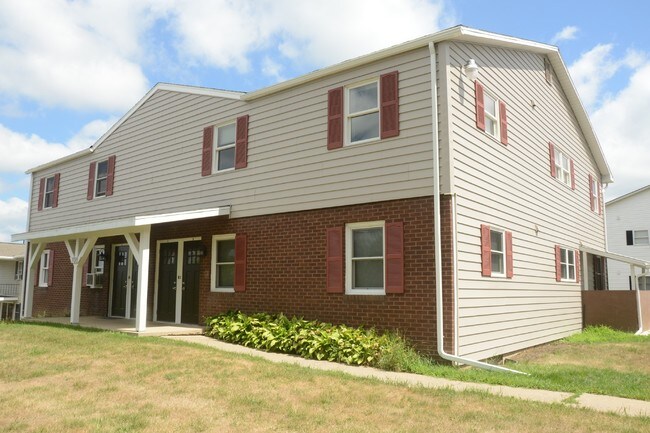 Building Photo - 708 Torrey Ln