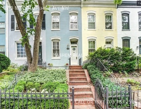 Building Photo - 830 New Hampshire Ave NW