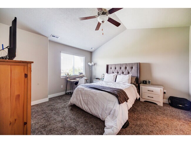 Foto del edificio - 701 S 1840 W