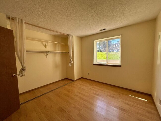 Foto del edificio - 6470 McNichols Ct