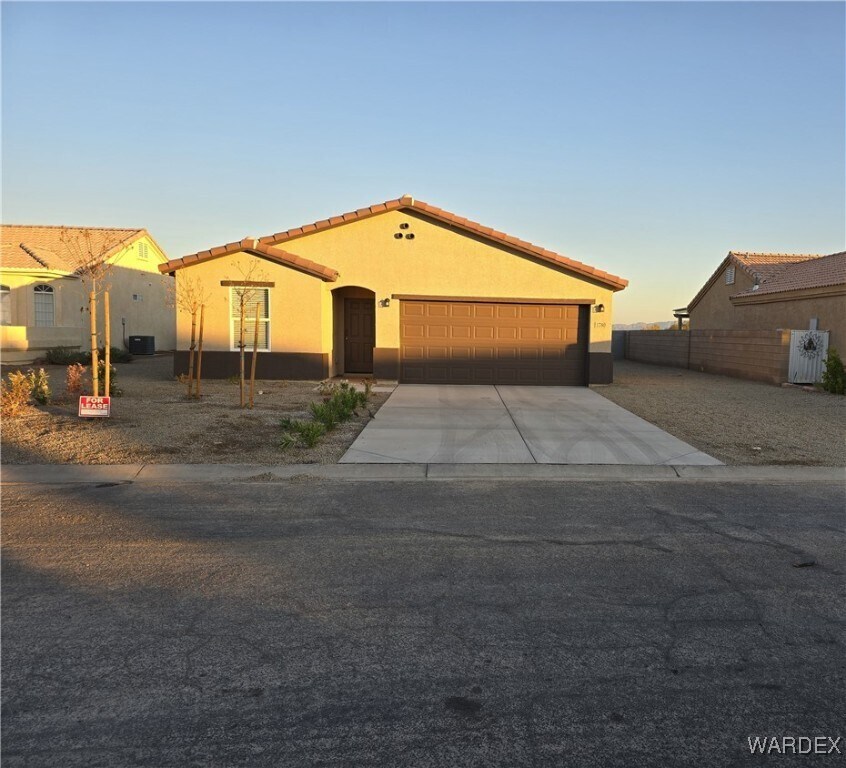 Primary Photo - 1780 E Desert Bloom Dr