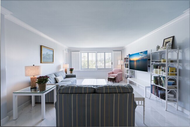 Foto del edificio - 170 N Ocean Blvd