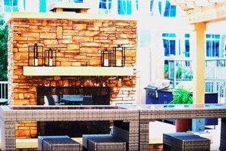 Building Photo - 300 S Church St