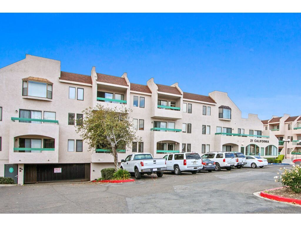 Harvard Manor Apartments in Irvine, CA