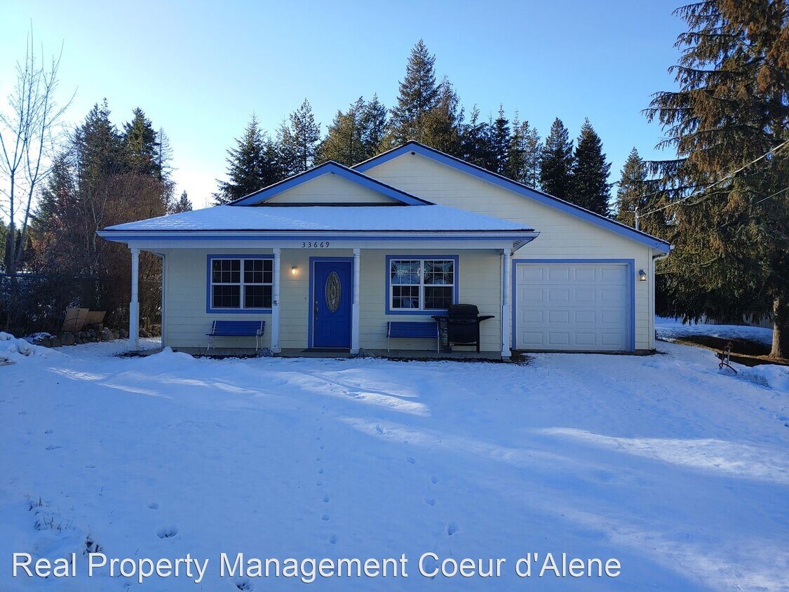Primary Photo - 3 br, 2 bath House - 33669 N Spruce St.