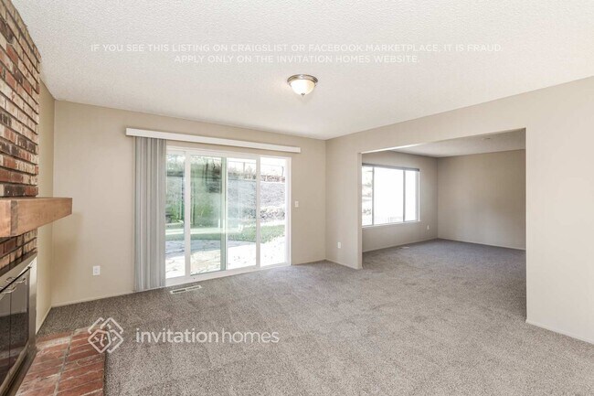 Building Photo - 2425 Grimsby Dr