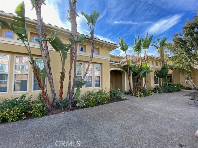 Building Photo - 130 Chantilly