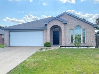 Building Photo - 1625 Lesli Dr