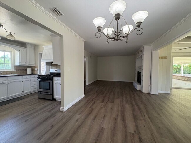 Building Photo - Redlands 4 Bedroom Home