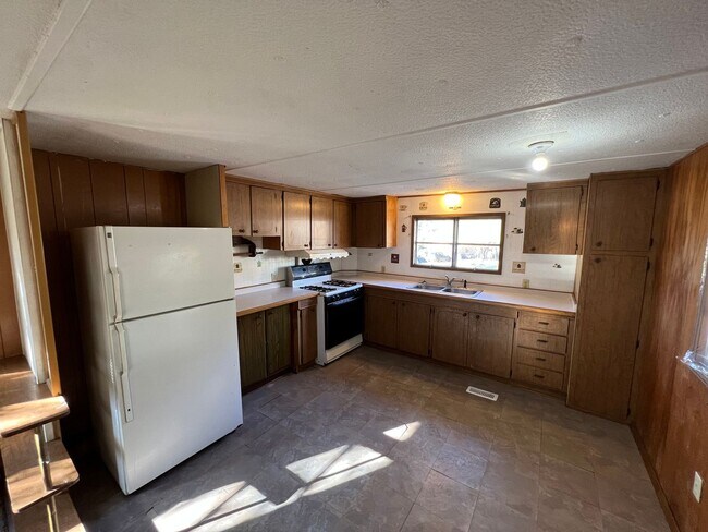 Foto del edificio - 3 Bedroom in quite Grandview Plaza