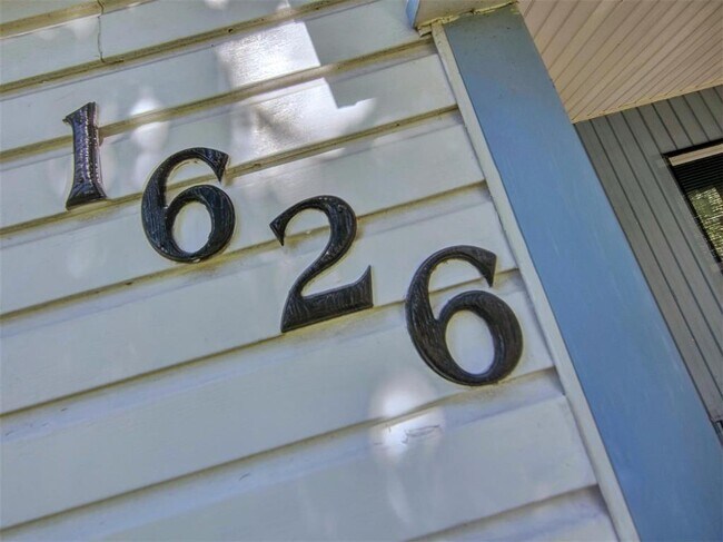 Foto del edificio - 1626 W 6th St