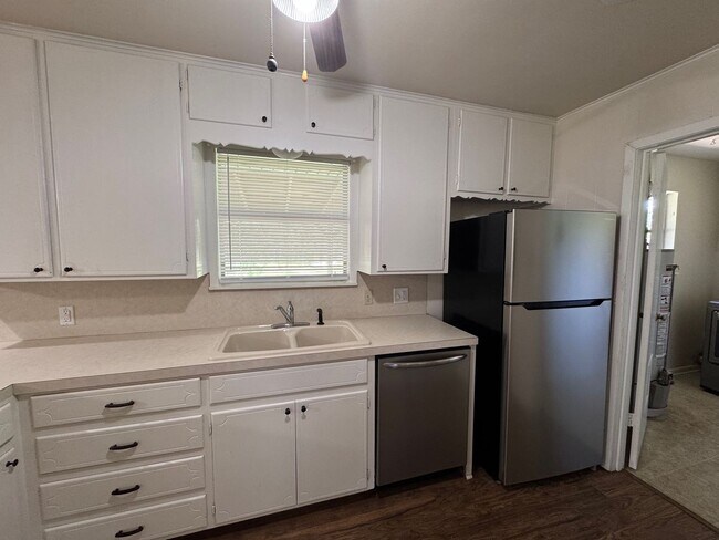 Foto del edificio - Corner Lot Waco Home