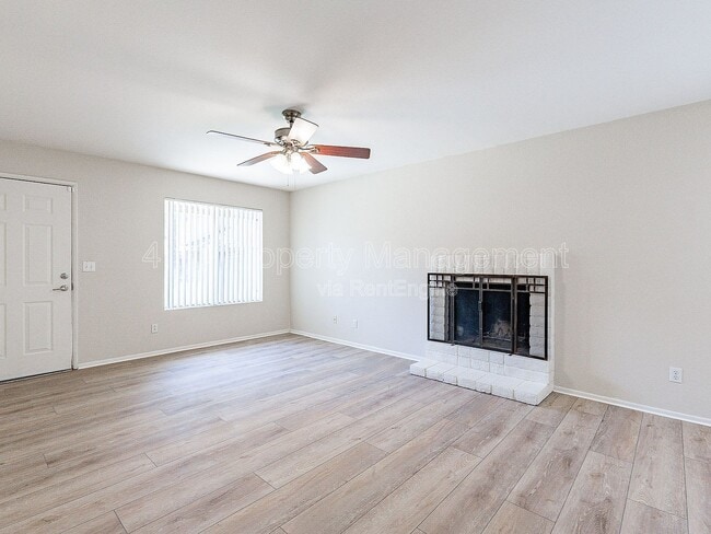 Foto del edificio - 1266 N 85th Pl