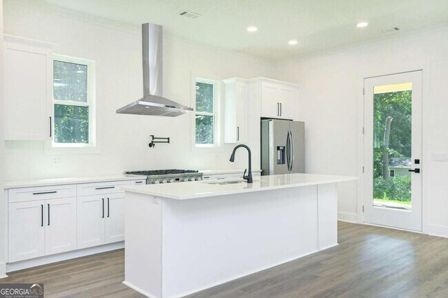 Foto del edificio - 3604 Pineview Cir NW