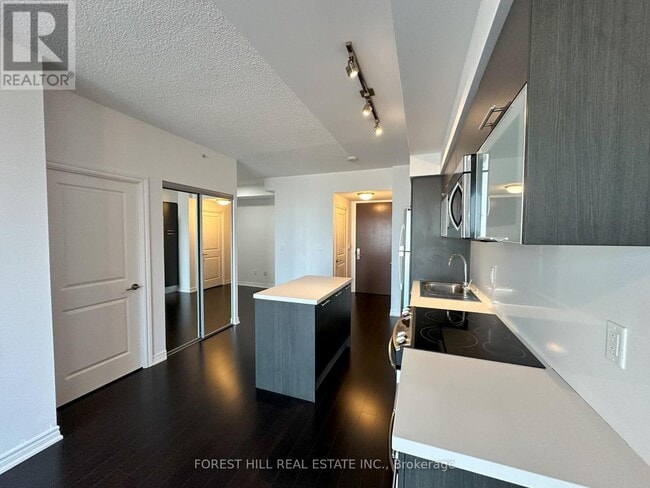 Photo du bâtiment - 386-4386 Yonge St