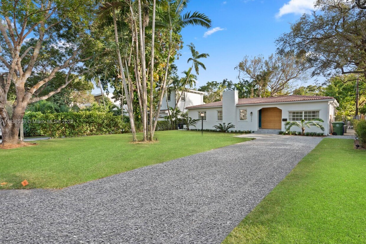 Foto principal - 4080 Hardie Ave