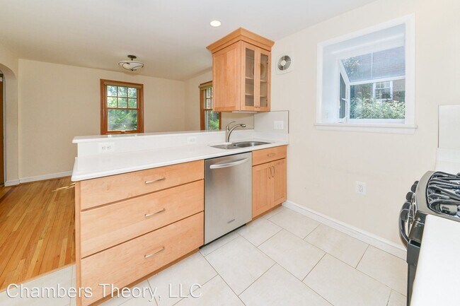 Foto del edificio - 3 br, 2.5 bath House - 1008 N. Sycamore St.