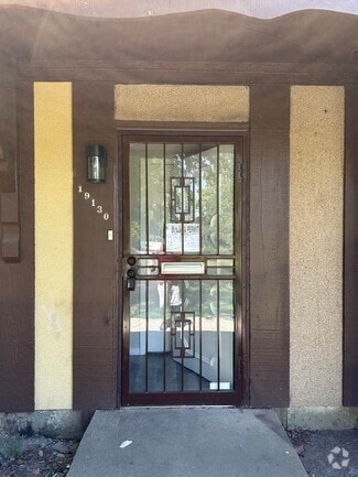 Building Photo - 19130 Pine Dr