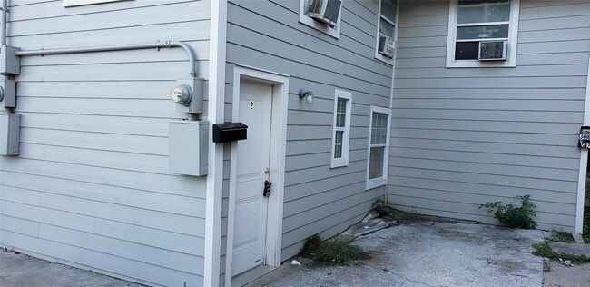 Building Photo - 302 71st St