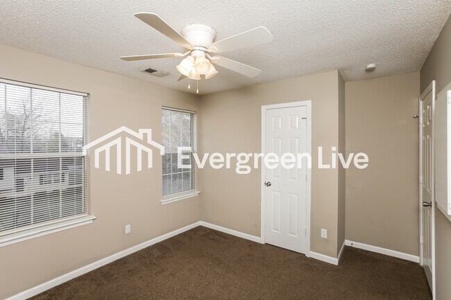 Foto del edificio - 201 Ambling Cir