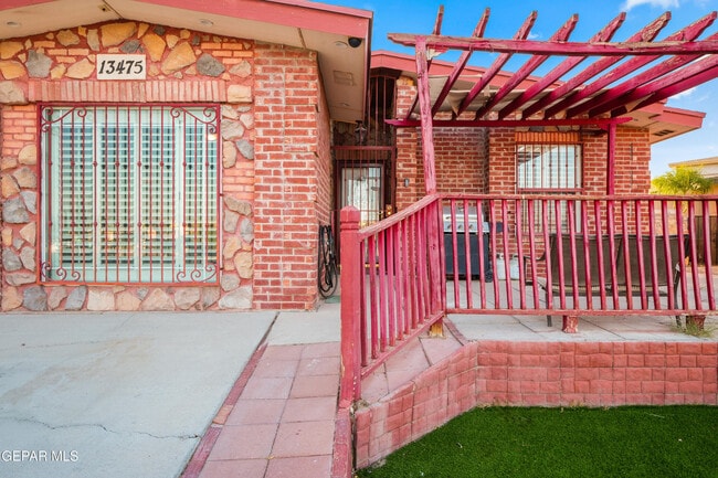 Building Photo - 13475 Sunset Hills Dr