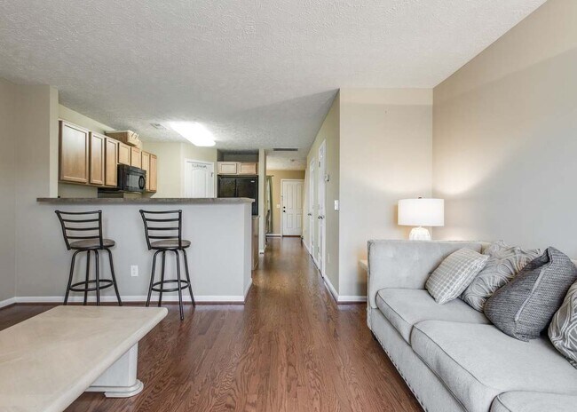 Foto del edificio - 576 Bradburn Village Cir