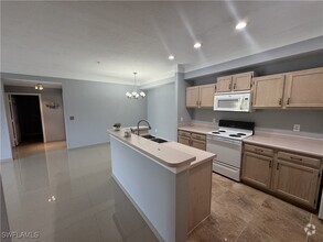 Building Photo - 11530 Villa Grand