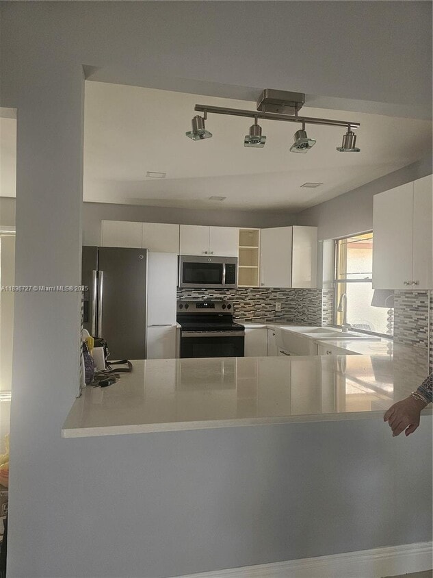 Primary Photo - 5320 SW 153rd Pl S