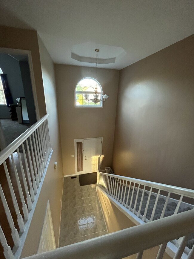 Foto del edificio - 16046 Fairfield Dr