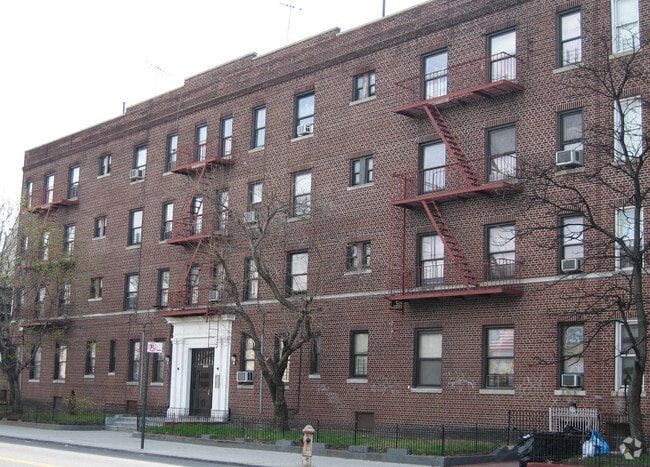 Building Photo - 3723 18th Ave